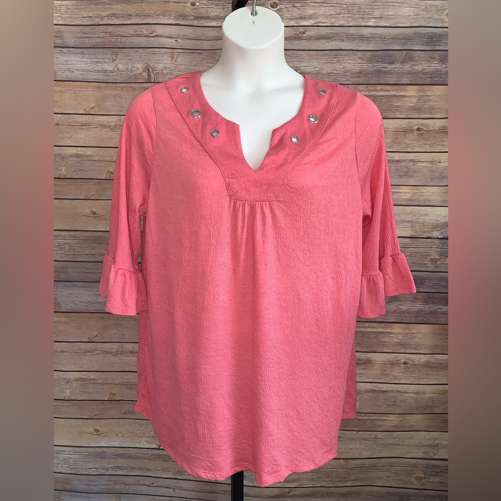 Allie & Rob Top with Button Detail - Size 1X